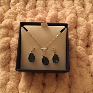 Swarovski necklace and earrings set